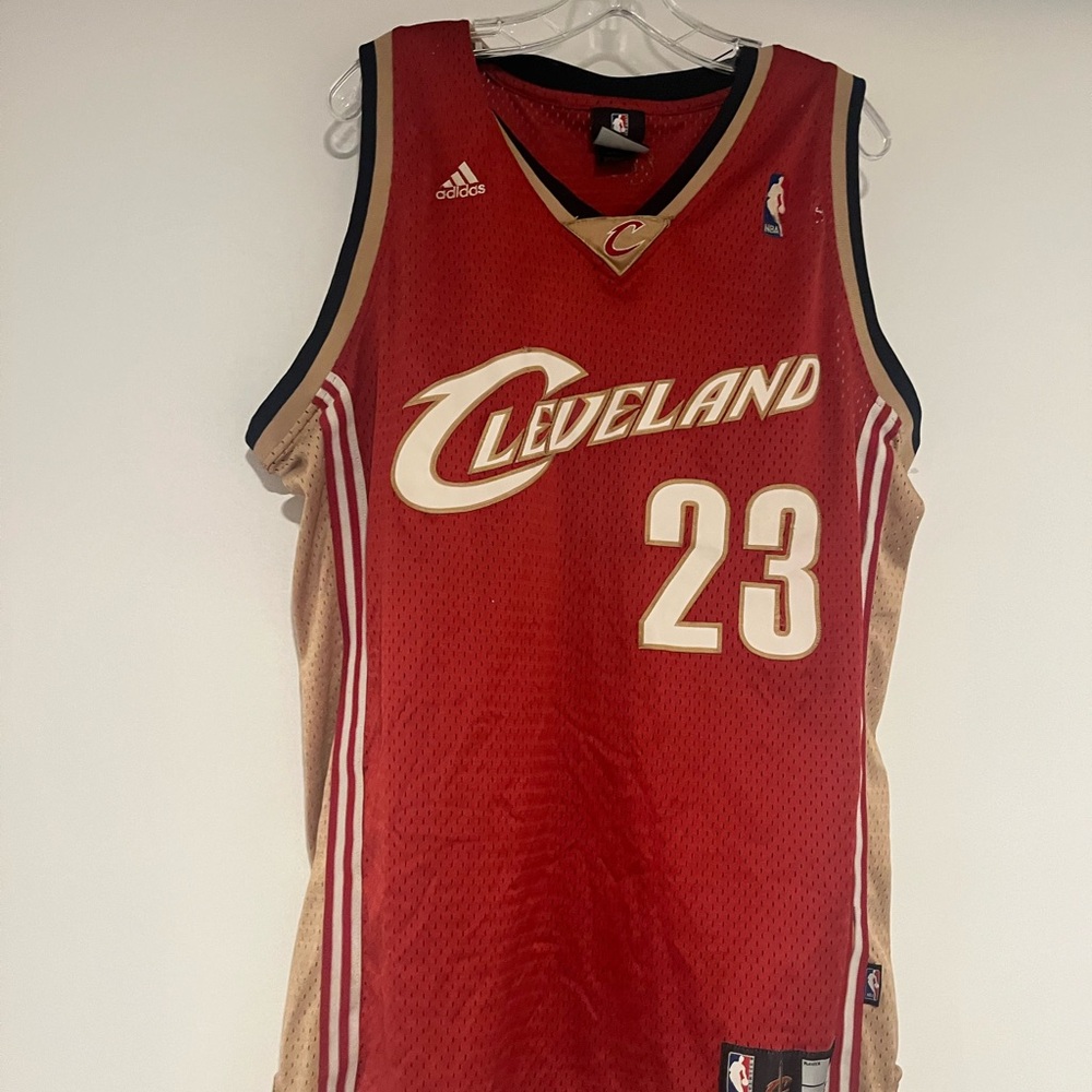 LeBron James Authentic Adidas Cleveland Cavaliers Jersey Mens Large